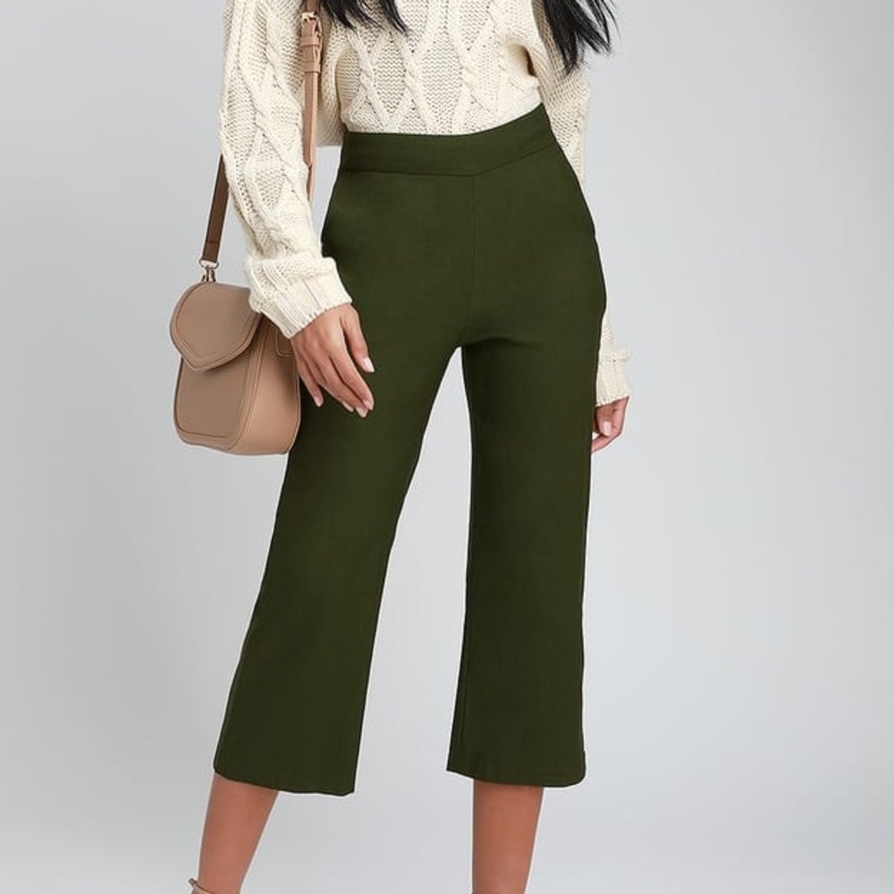 Lulu’s Olive Green Cropped Trouser Pants